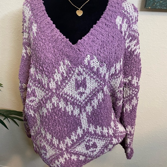 Sweater - Picture 3 of 3